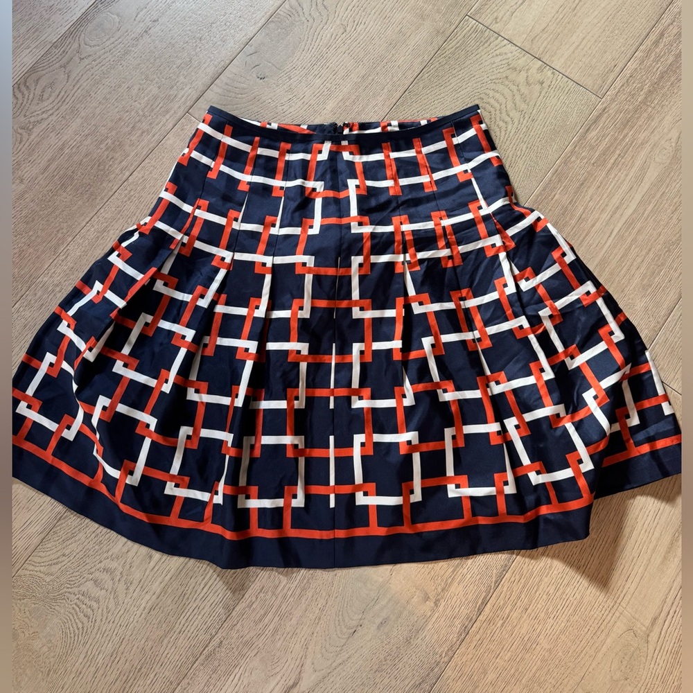 Ann Taylor Navy and orange Geometric Patterned Skirt 100% silk size 8